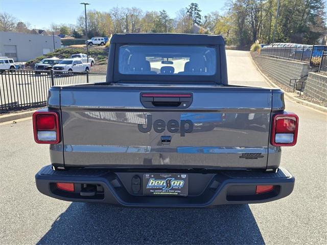 new 2026 Jeep Gladiator car, priced at $39,176