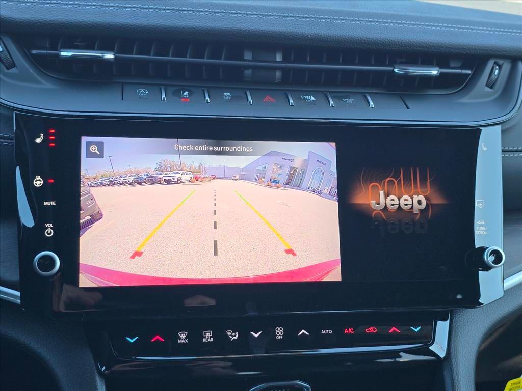 new 2026 Jeep Grand Cherokee car, priced at $45,033