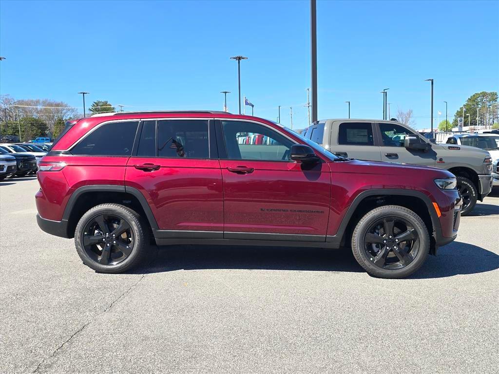 new 2026 Jeep Grand Cherokee car, priced at $45,033