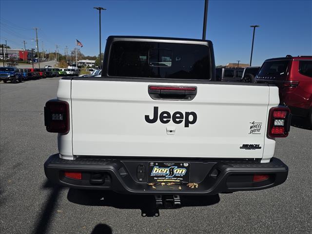 new 2026 Jeep Gladiator car, priced at $52,390