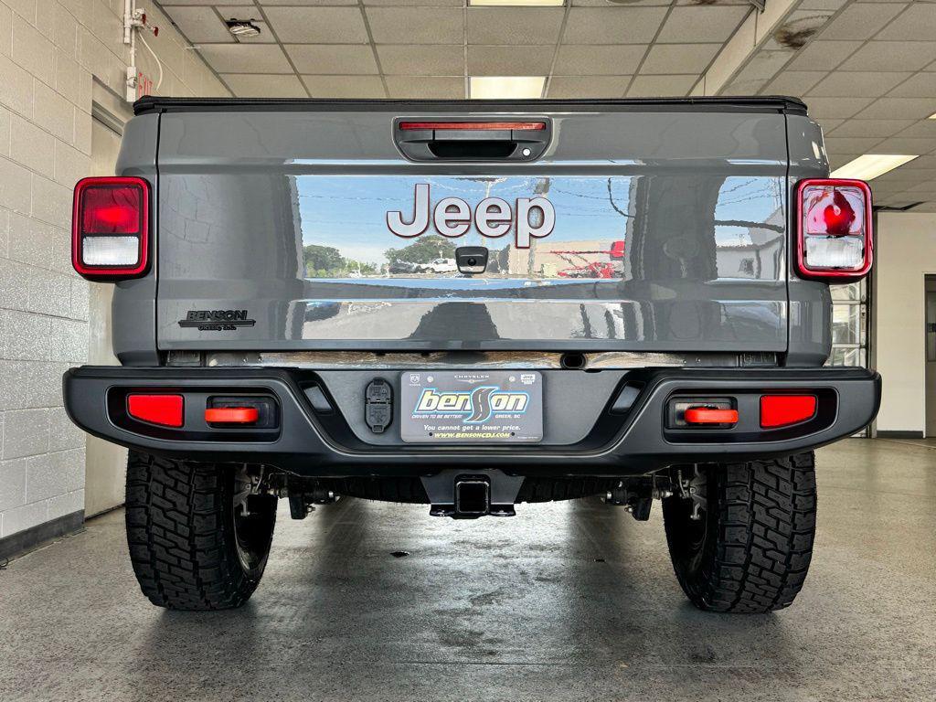 used 2023 Jeep Gladiator car, priced at $39,138