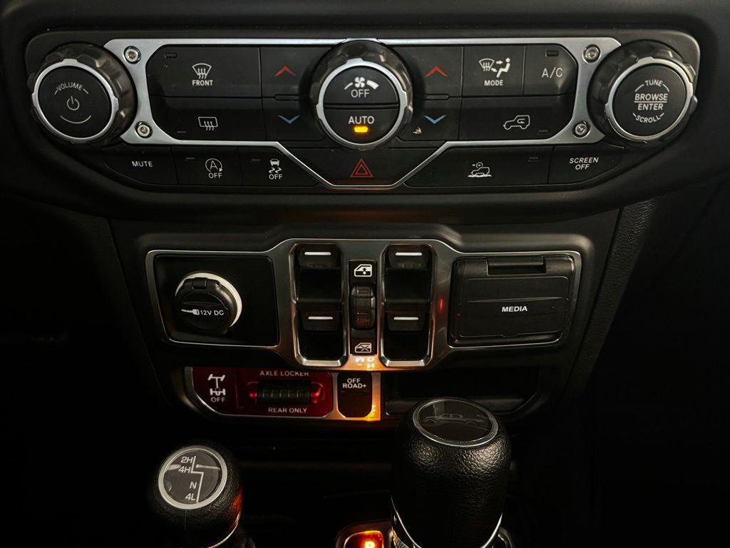 used 2023 Jeep Gladiator car, priced at $39,138