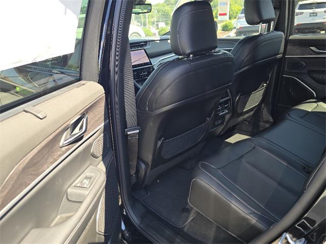 new 2025 Jeep Grand Cherokee car, priced at $51,638