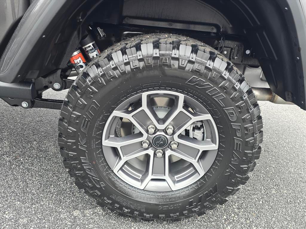 new 2026 Jeep Gladiator car, priced at $56,683