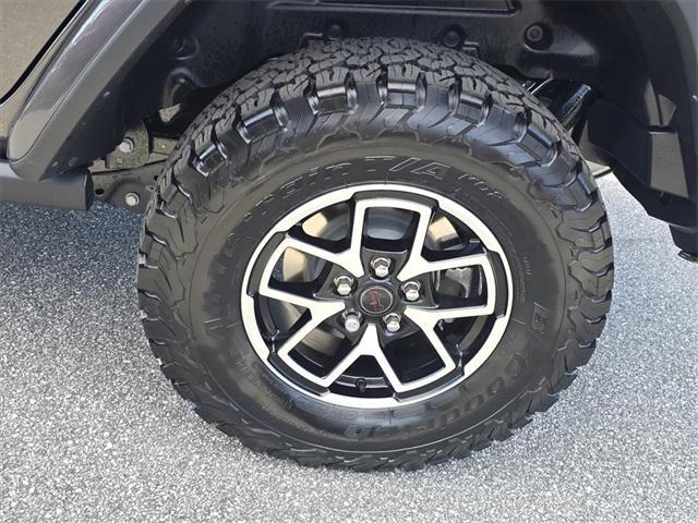 new 2026 Jeep Wrangler car, priced at $57,621