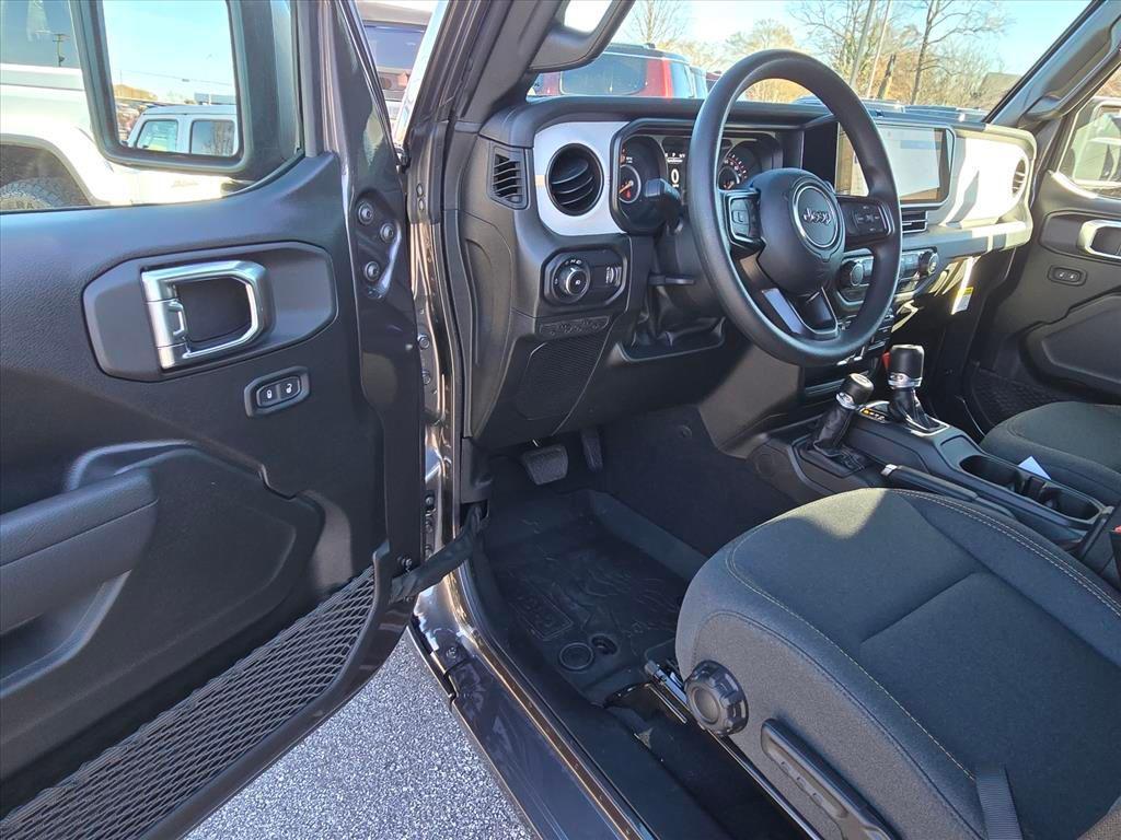 new 2026 Jeep Wrangler car, priced at $41,432