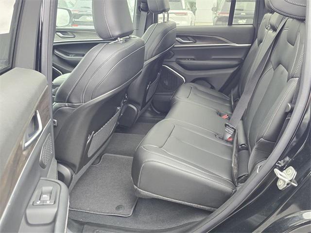 new 2026 Jeep Grand Cherokee car, priced at $51,170