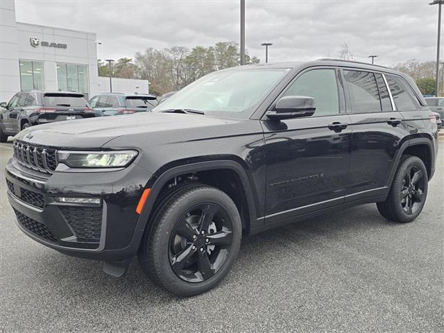 new 2026 Jeep Grand Cherokee car, priced at $51,170