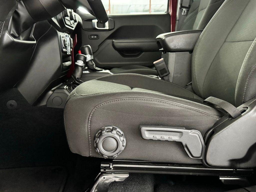 used 2022 Jeep Wrangler Unlimited car, priced at $30,000