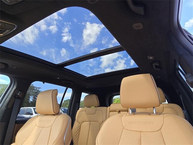 new 2025 Jeep Grand Cherokee car, priced at $61,192