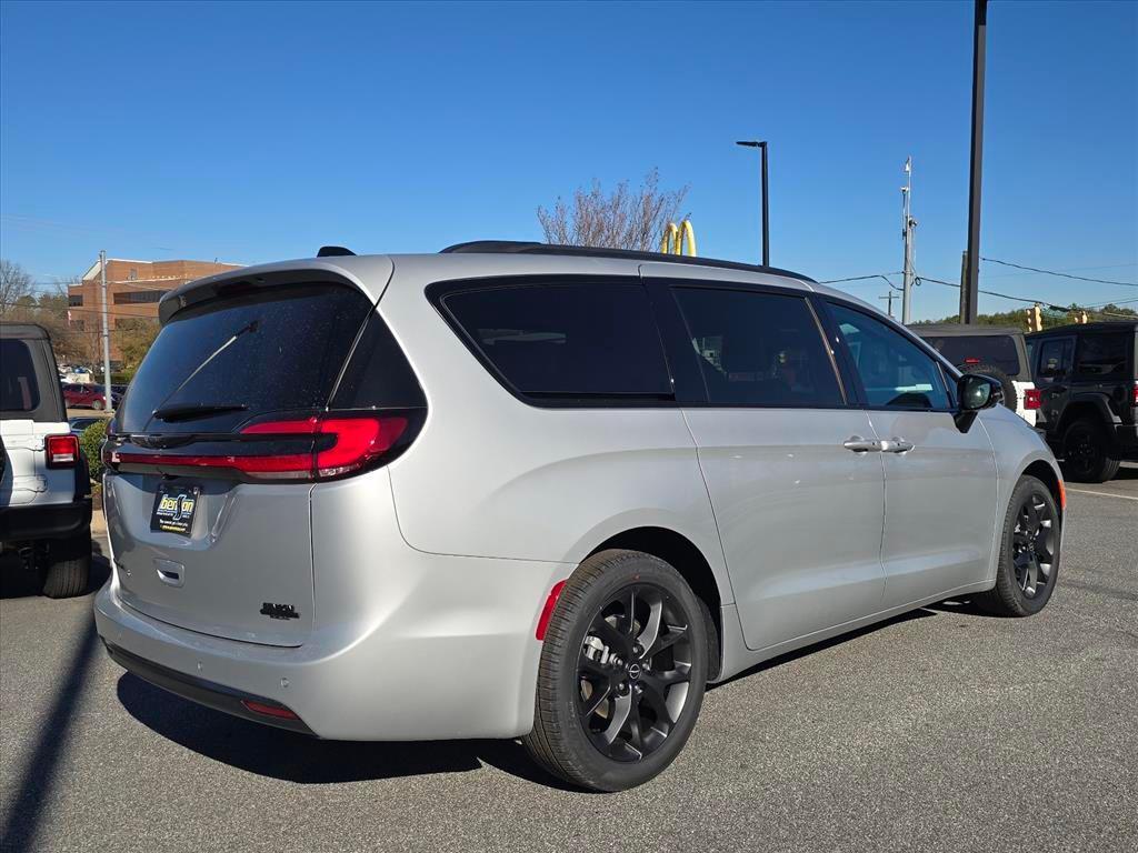 new 2026 Chrysler Pacifica car, priced at $44,548