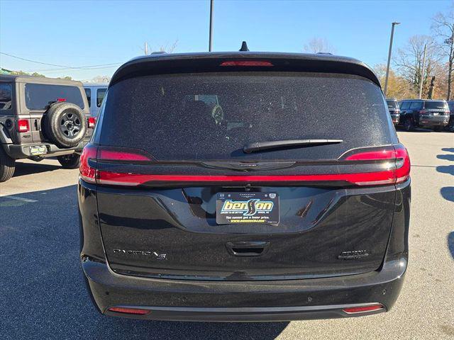 new 2026 Chrysler Pacifica car, priced at $44,675