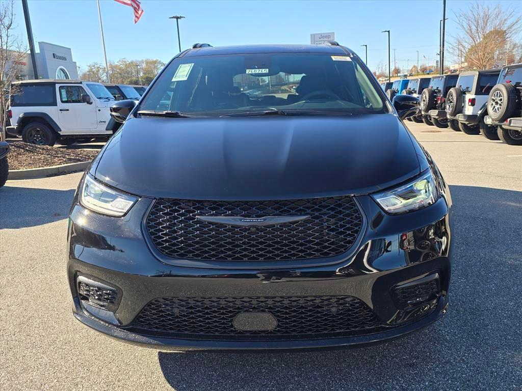 new 2026 Chrysler Pacifica car, priced at $46,339