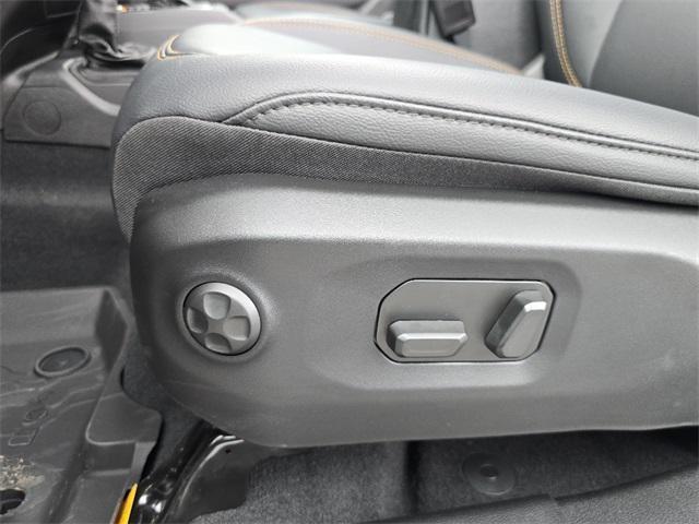 new 2025 Jeep Wrangler car, priced at $53,671