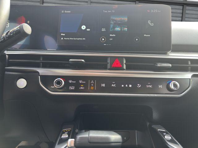 used 2025 Kia Sorento car, priced at $33,488