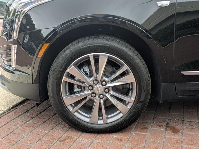 new 2025 Cadillac XT5 car, priced at $57,990