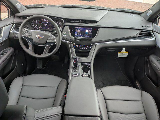 new 2025 Cadillac XT5 car, priced at $57,990