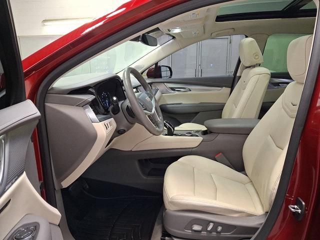 used 2023 Cadillac XT5 car, priced at $35,600