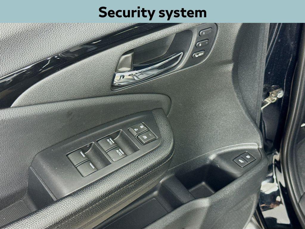 used 2019 Honda Pilot car, priced at $20,995