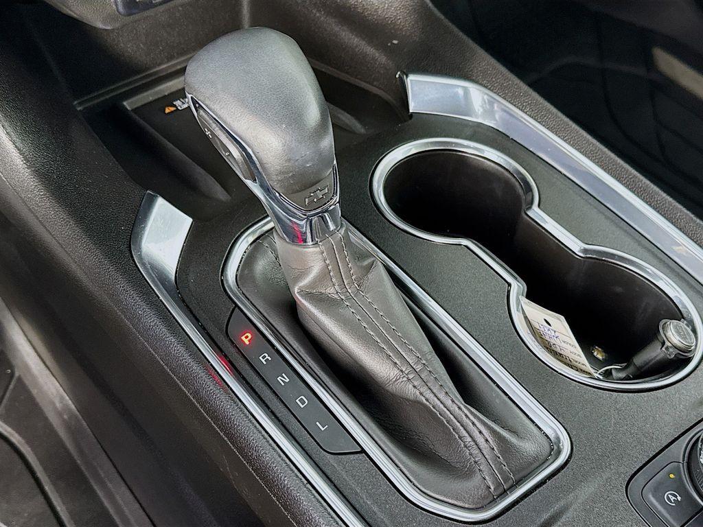 used 2023 Chevrolet Traverse car, priced at $34,499