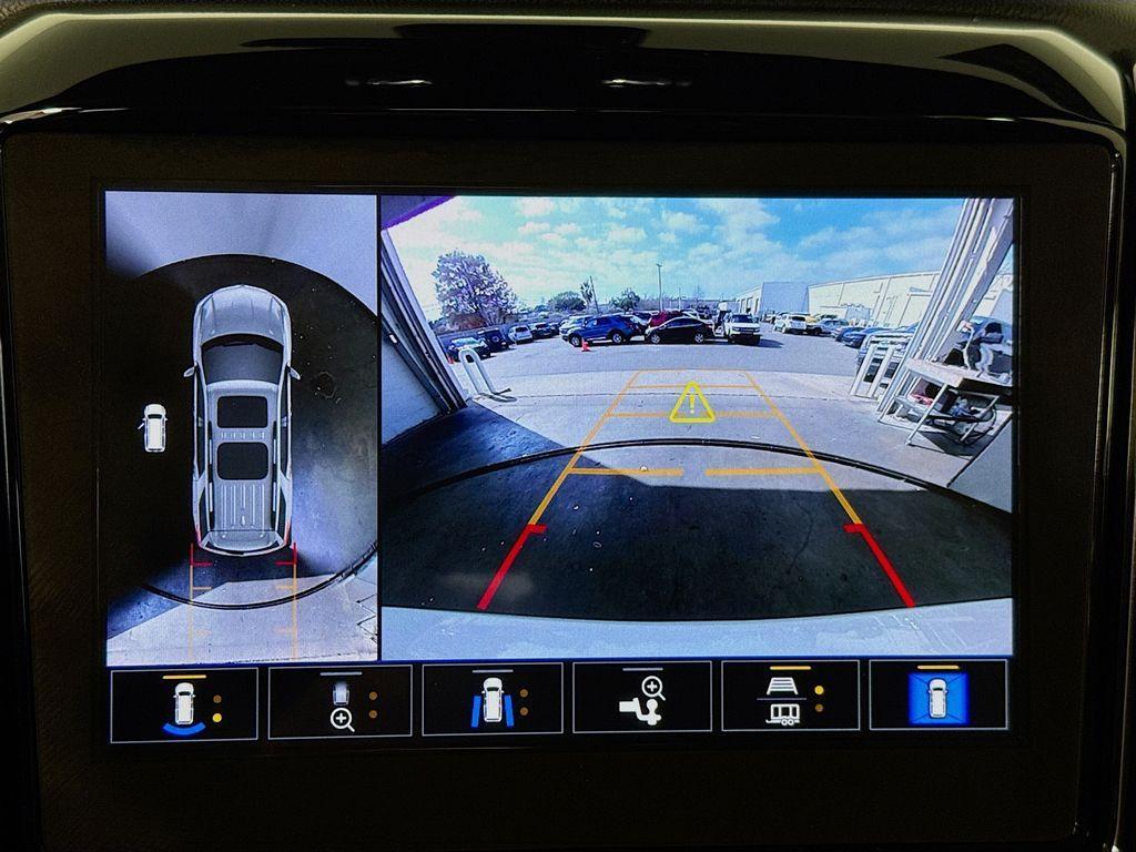 used 2023 Chevrolet Traverse car, priced at $34,499