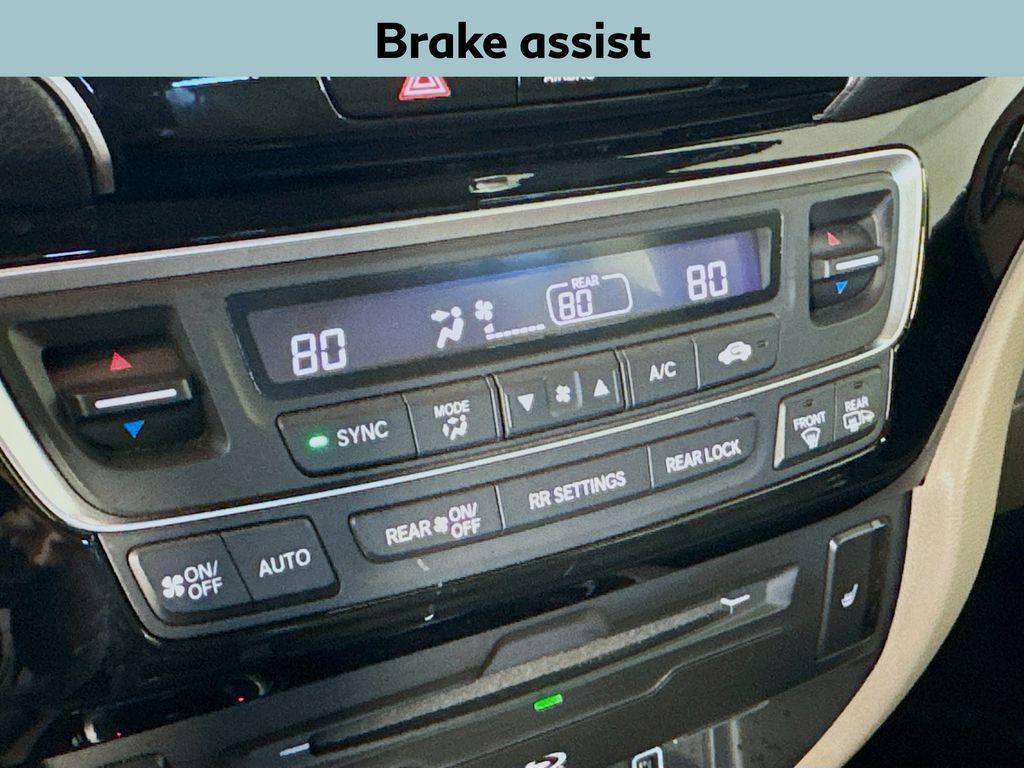 used 2022 Honda Pilot car, priced at $31,995