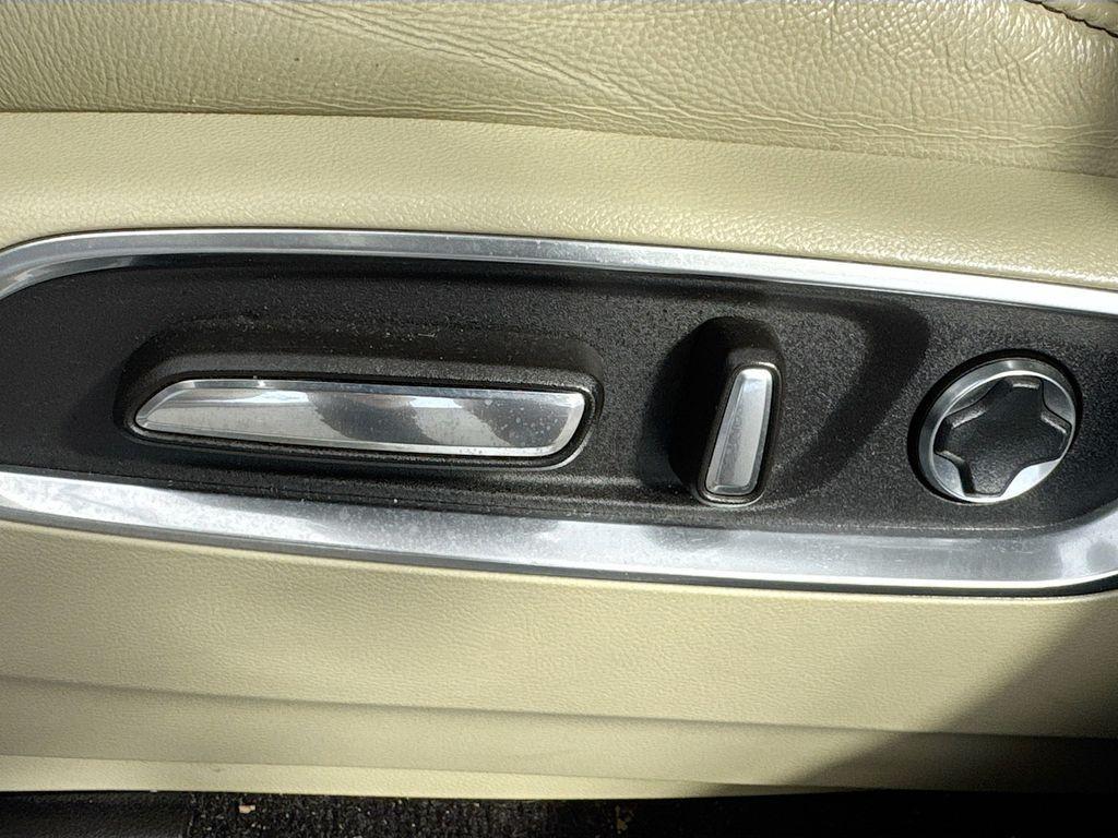 used 2020 Acura MDX car, priced at $23,500