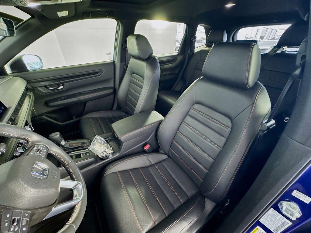 used 2024 Honda CR-V Hybrid car, priced at $32,000