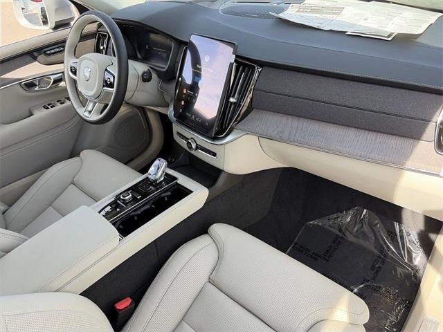 new 2026 Volvo XC90 Plug-In Hybrid car, priced at $85,745