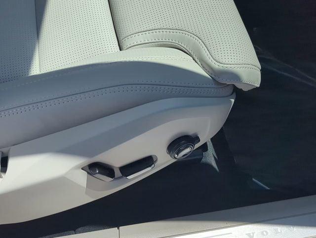 new 2026 Volvo XC60 Plug-In Hybrid car, priced at $76,224