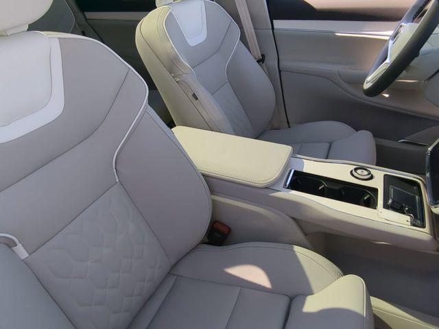 new 2025 Volvo EX90 car, priced at $88,945
