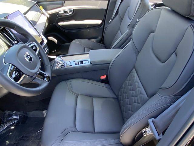 new 2025 Volvo XC90 car, priced at $70,280