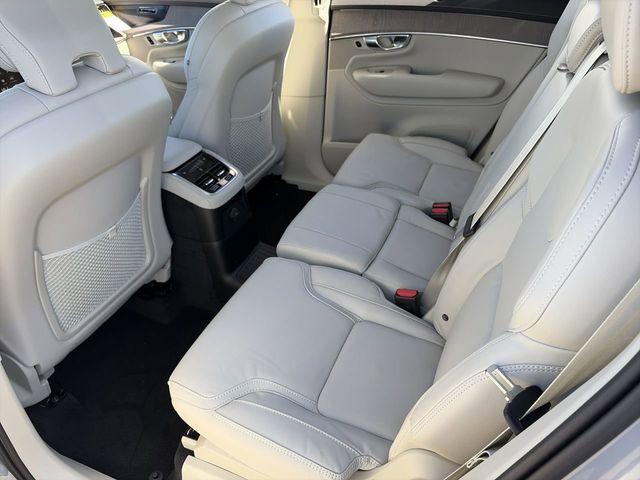 new 2026 Volvo XC90 Plug-In Hybrid car, priced at $85,625