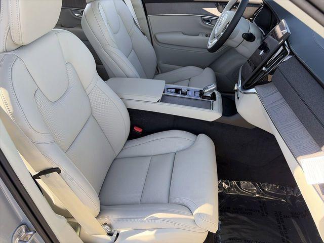 new 2026 Volvo XC90 Plug-In Hybrid car, priced at $85,625