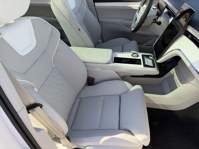 new 2025 Volvo EX90 car, priced at $89,745