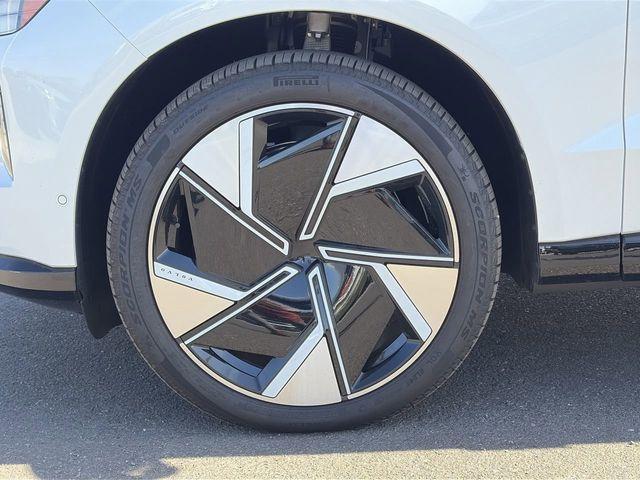 new 2025 Volvo EX90 car, priced at $89,745