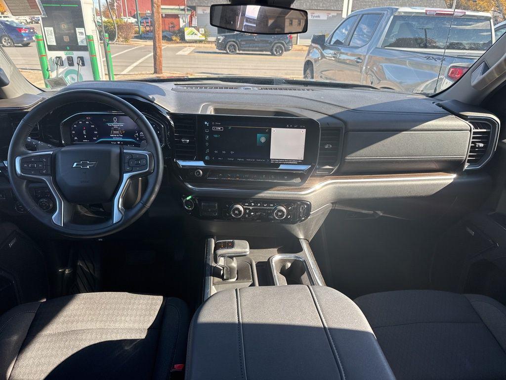 used 2024 Chevrolet Silverado 1500 car, priced at $42,995