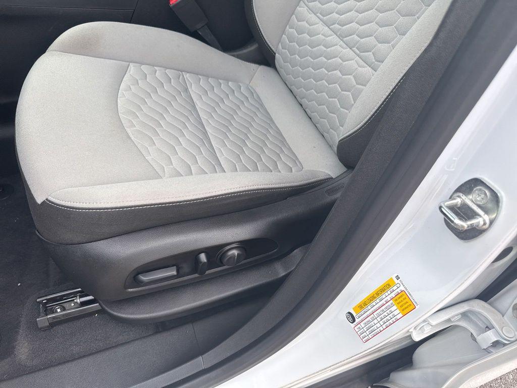 used 2021 Chevrolet Equinox car, priced at $16,995