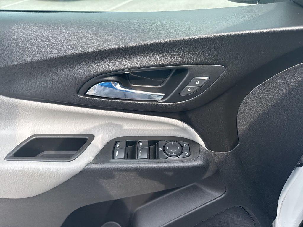 used 2021 Chevrolet Equinox car, priced at $16,995