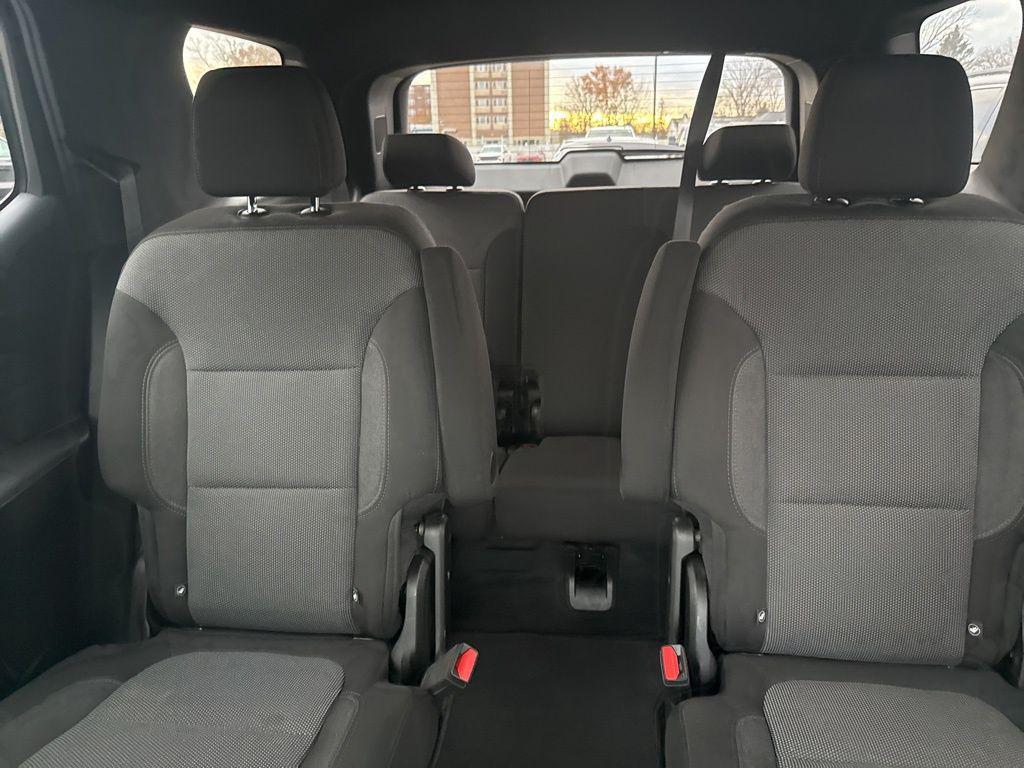 used 2023 Chevrolet Traverse car, priced at $30,995