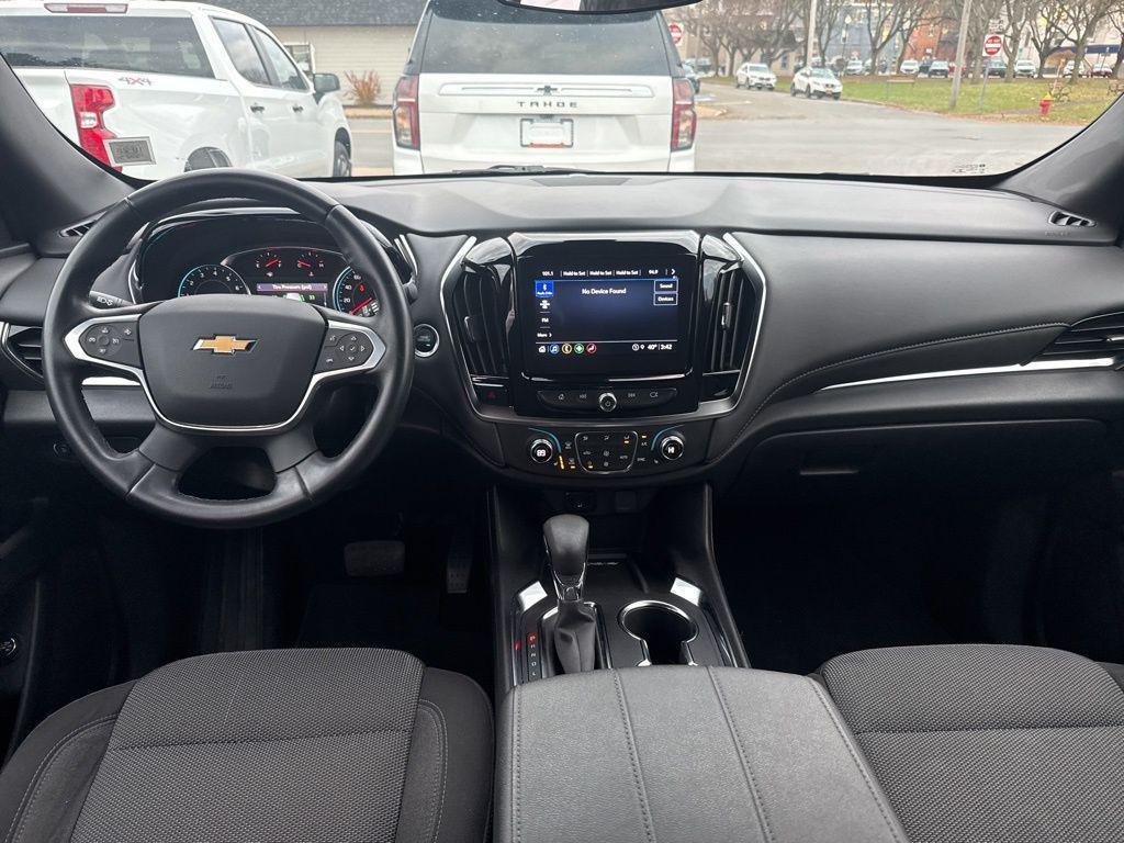 used 2023 Chevrolet Traverse car, priced at $30,995