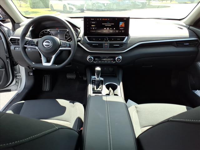 new 2025 Nissan Altima car, priced at $30,580