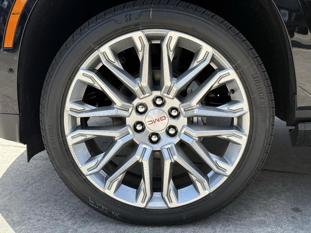 new 2026 GMC Yukon XL car, priced at $99,633