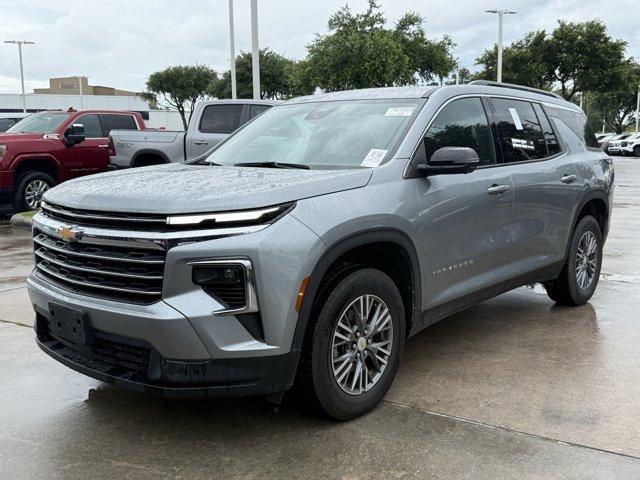 used 2024 Chevrolet Traverse car, priced at $32,024