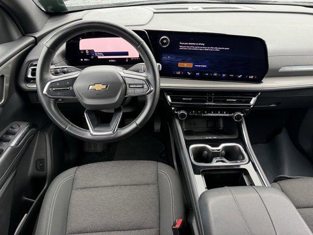 used 2024 Chevrolet Traverse car, priced at $32,024
