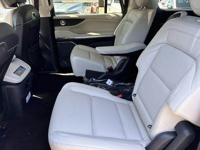 new 2026 Lincoln Navigator car, priced at $102,501
