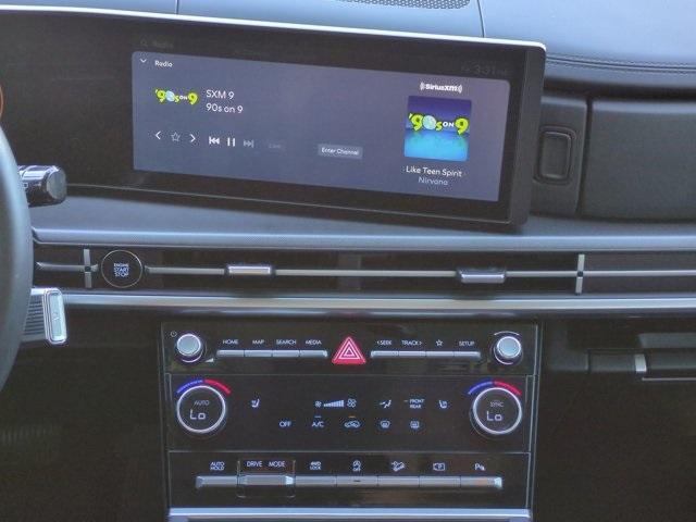 used 2025 Hyundai Santa Fe car, priced at $30,999