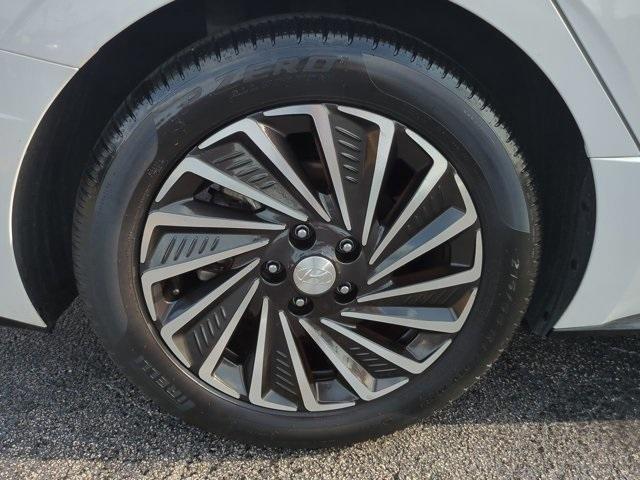 used 2021 Hyundai Sonata Hybrid car, priced at $19,981