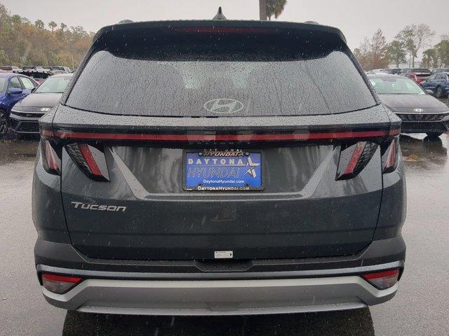 new 2025 Hyundai Tucson car, priced at $35,000