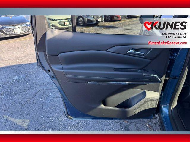 new 2026 Chevrolet Traverse car, priced at $46,300